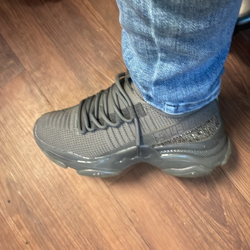 Steve Madden - Picture 2 of 3
